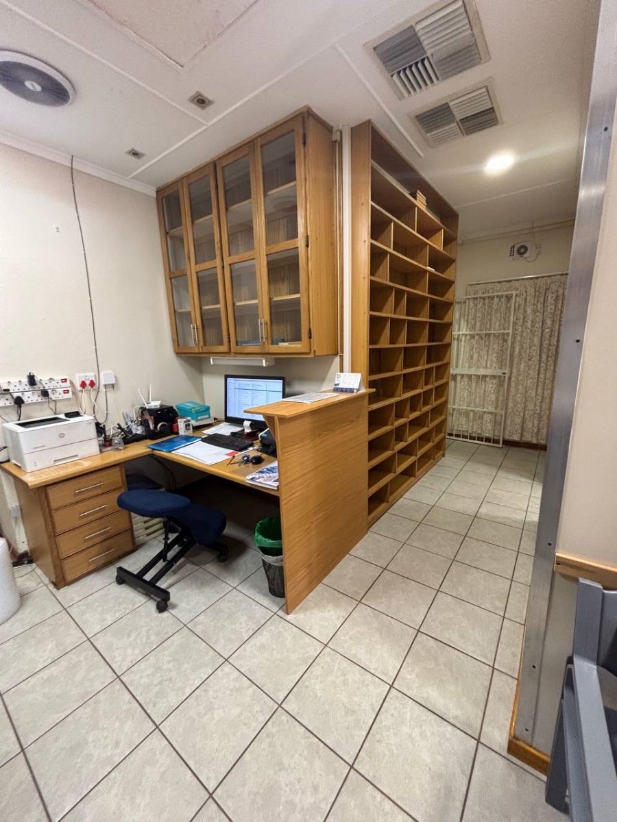 4 Bedroom Property for Sale in Postmasburg Northern Cape